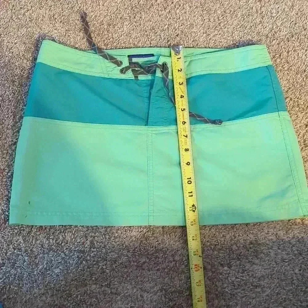 Patagonia skirt, size 10, green and blue - Picture 6 of 6